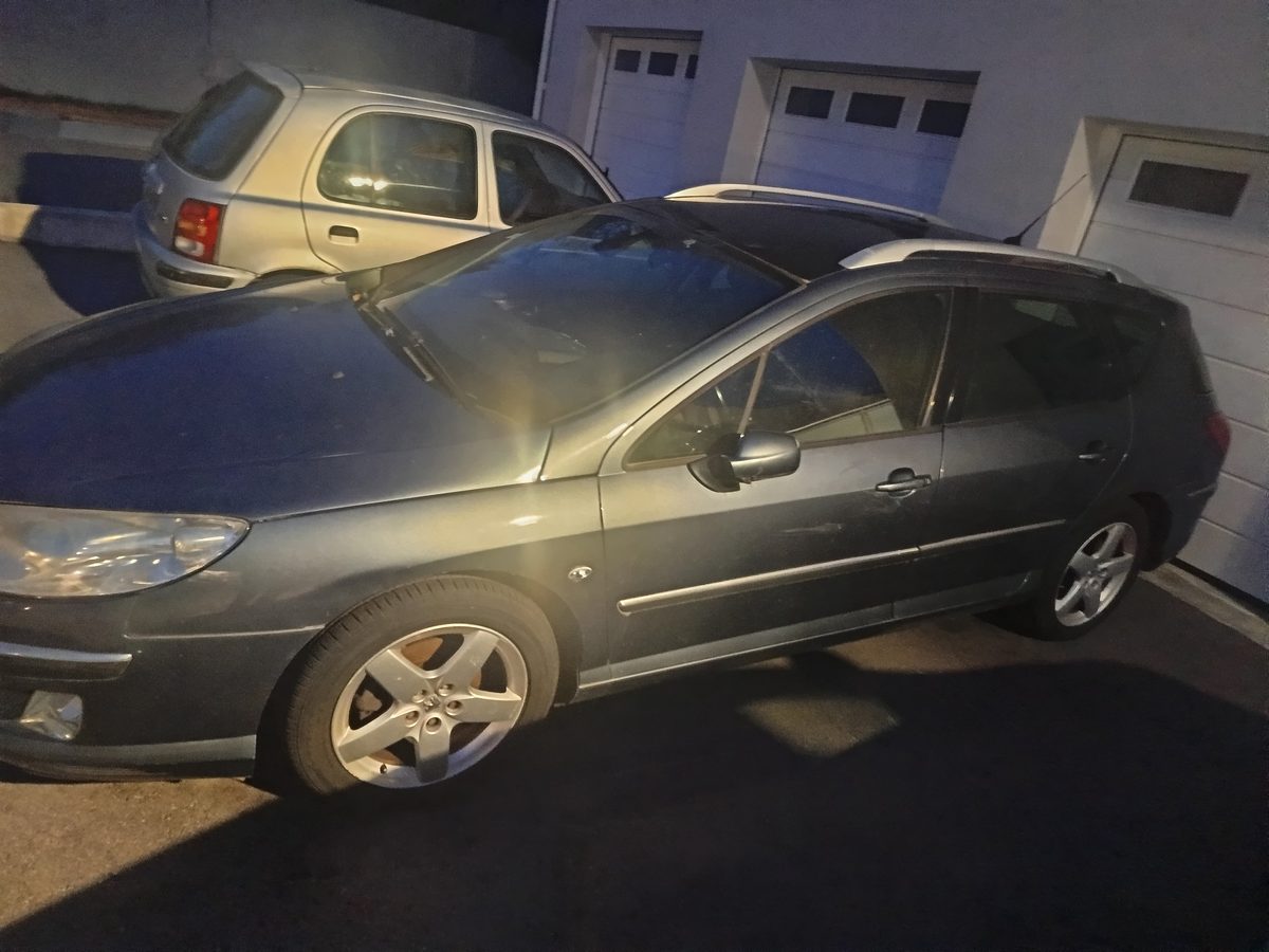 Peugeot 407 break gris